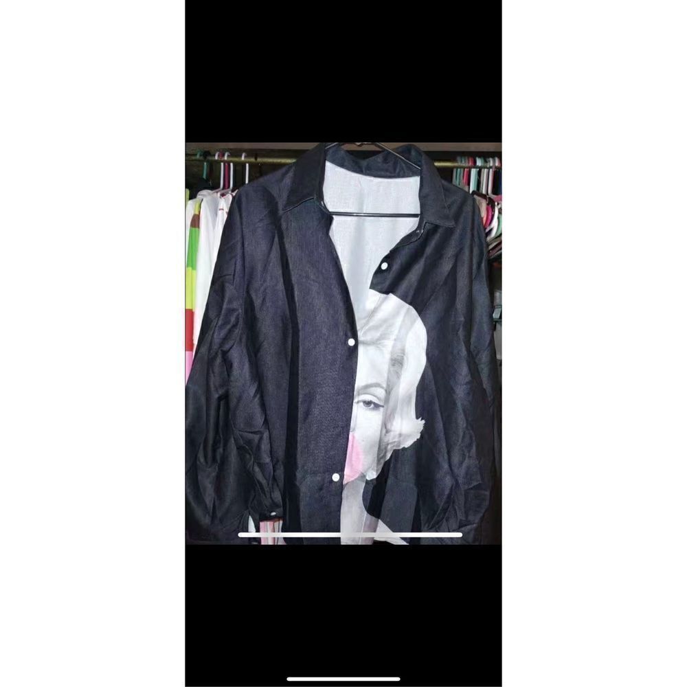 Marilyn Monroe button down blouse I have 2xl size 20 left - Picture 10 of 16